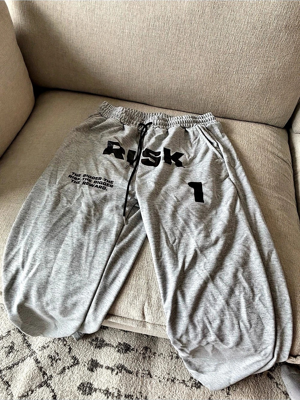 Nike Gray Jogger Sweatpants Size Large Like New
